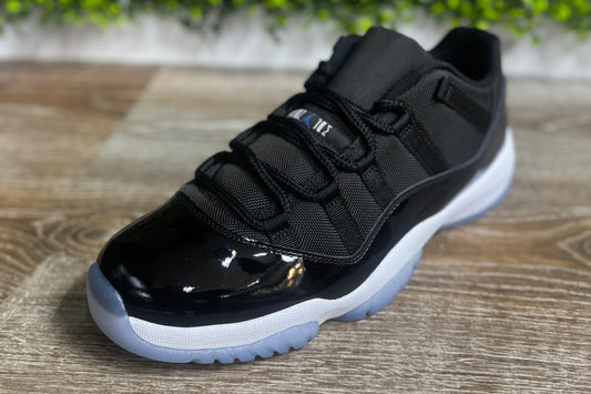 Air Jordan 11 Space Jam