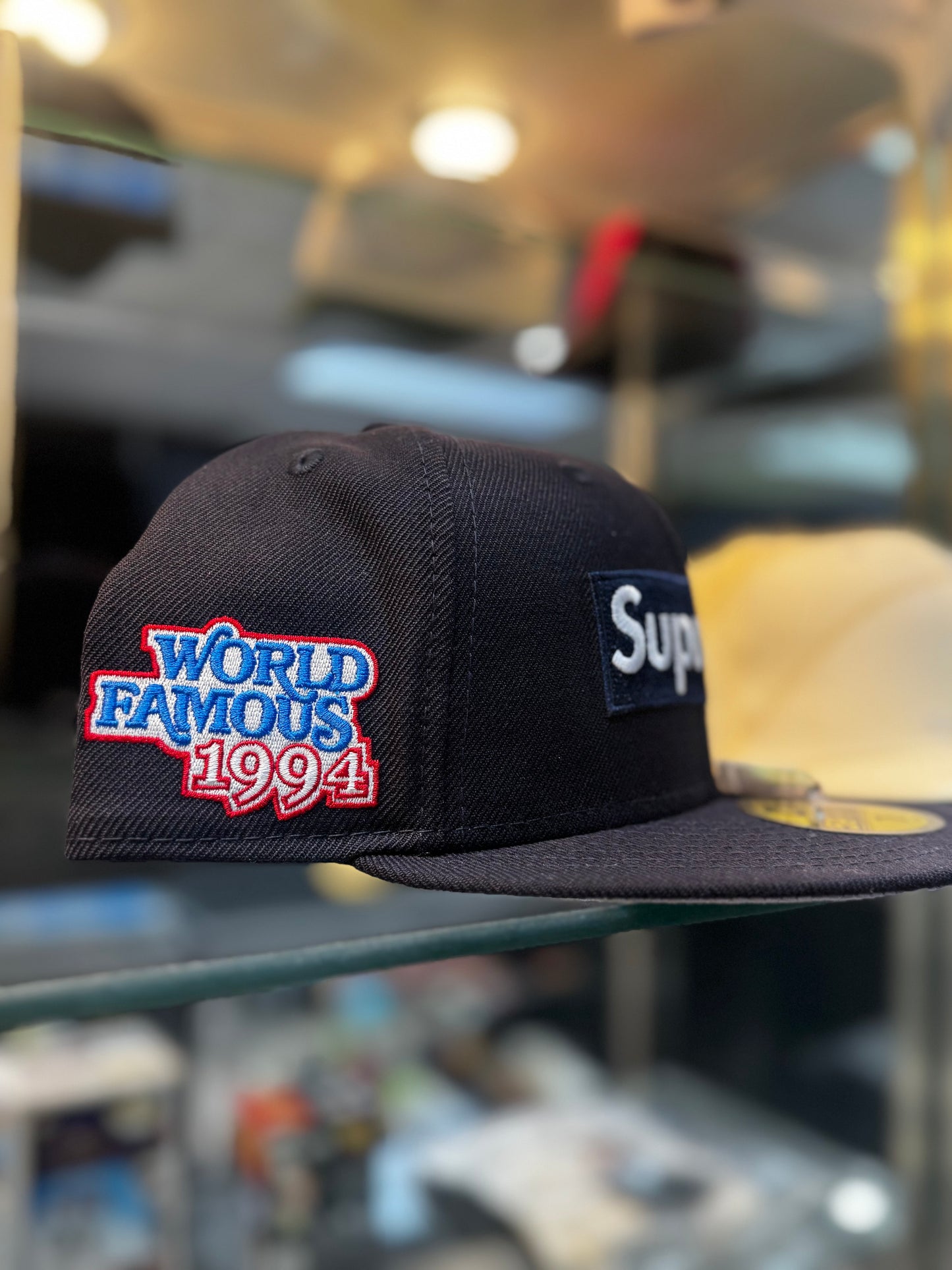 Supreme World Famous Box Logo - Black